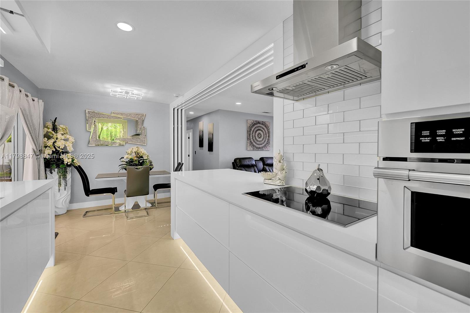 7011 Raleigh St, Hollywood, Florida image 12