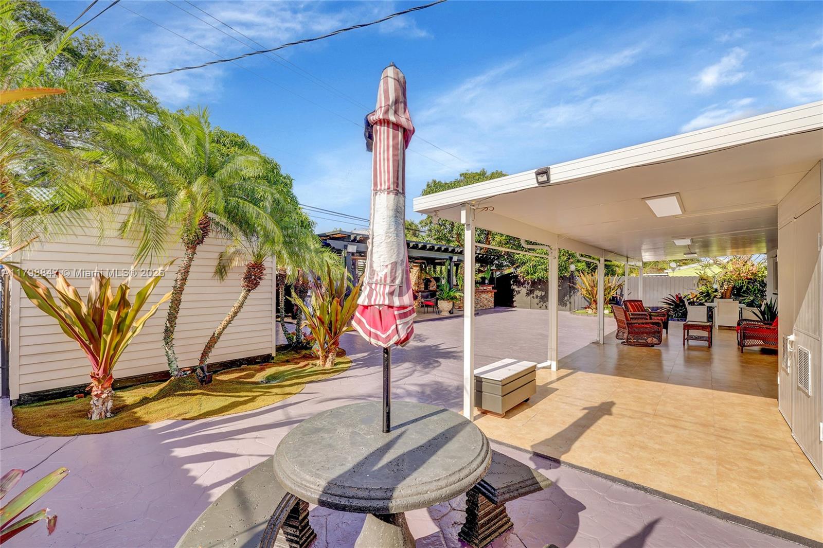 7011 Raleigh St, Hollywood, Florida image 29