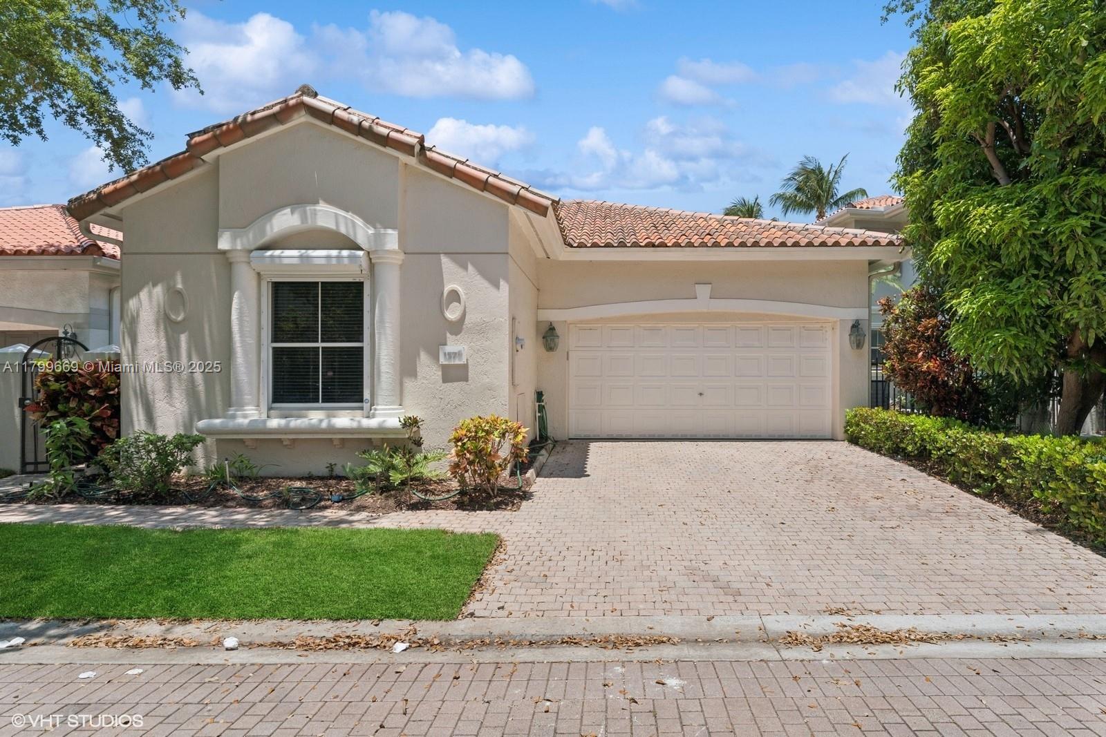 1576 Breakwater Ter, Hollywood, Florida image 30