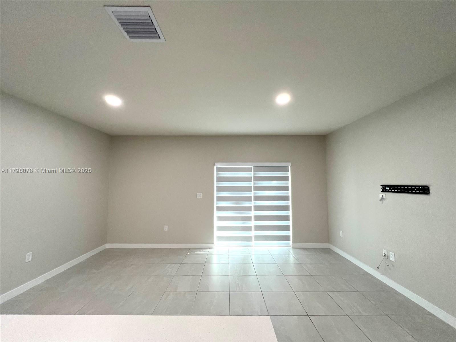 1065 NW 4th Terrace, Florida City, Florida image 18