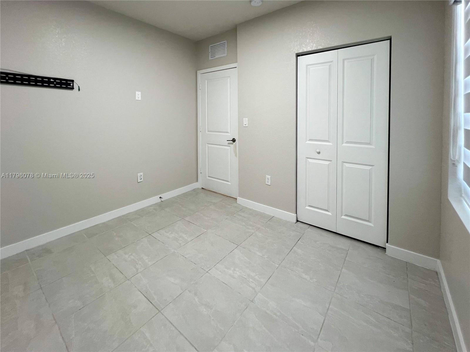 1065 NW 4th Terrace, Florida City, Florida image 5