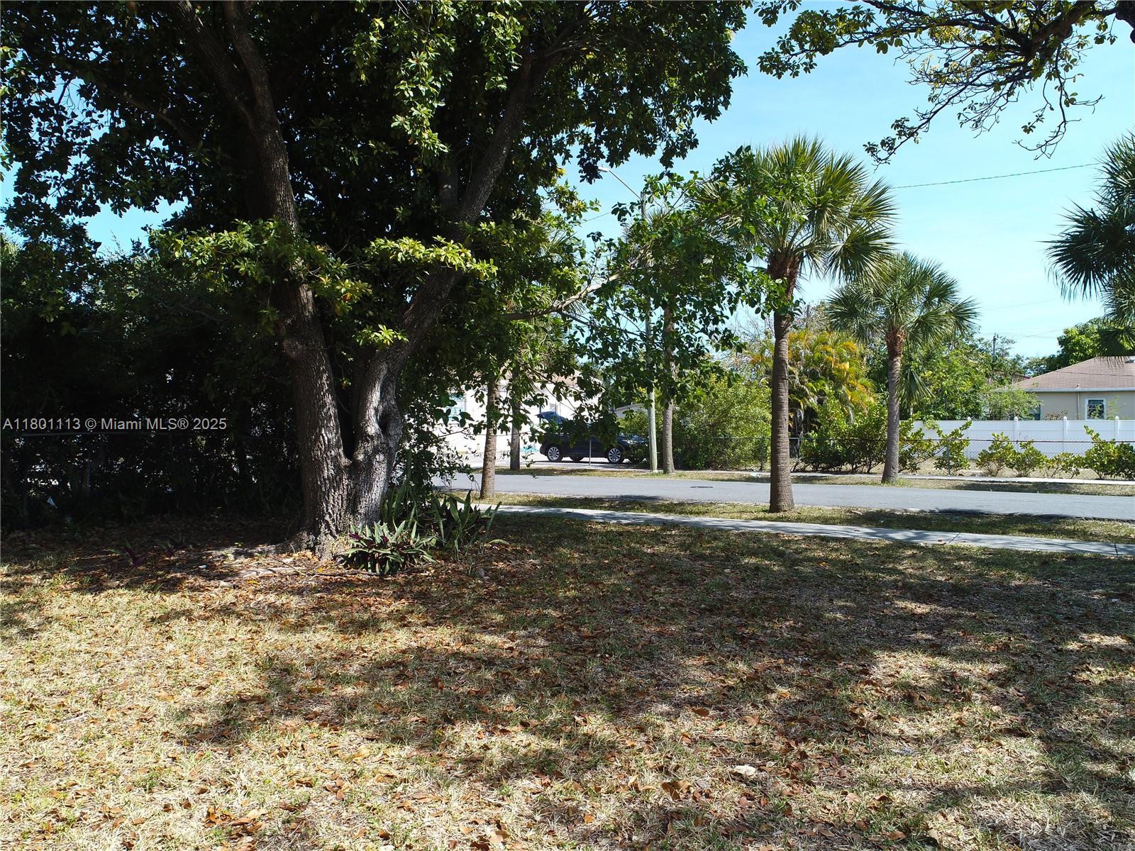 719 SW 12th Ave, Dania Beach, Florida image 22
