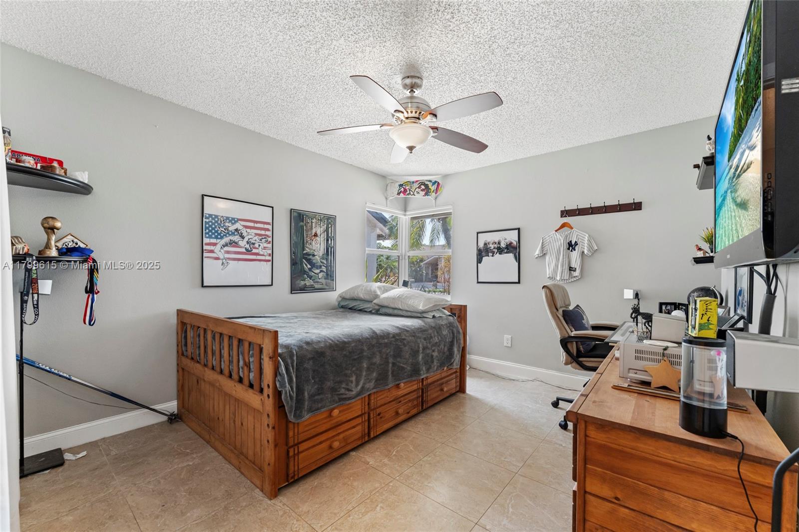 2421 NW 102nd Way, Pembroke Pines, Florida image 18