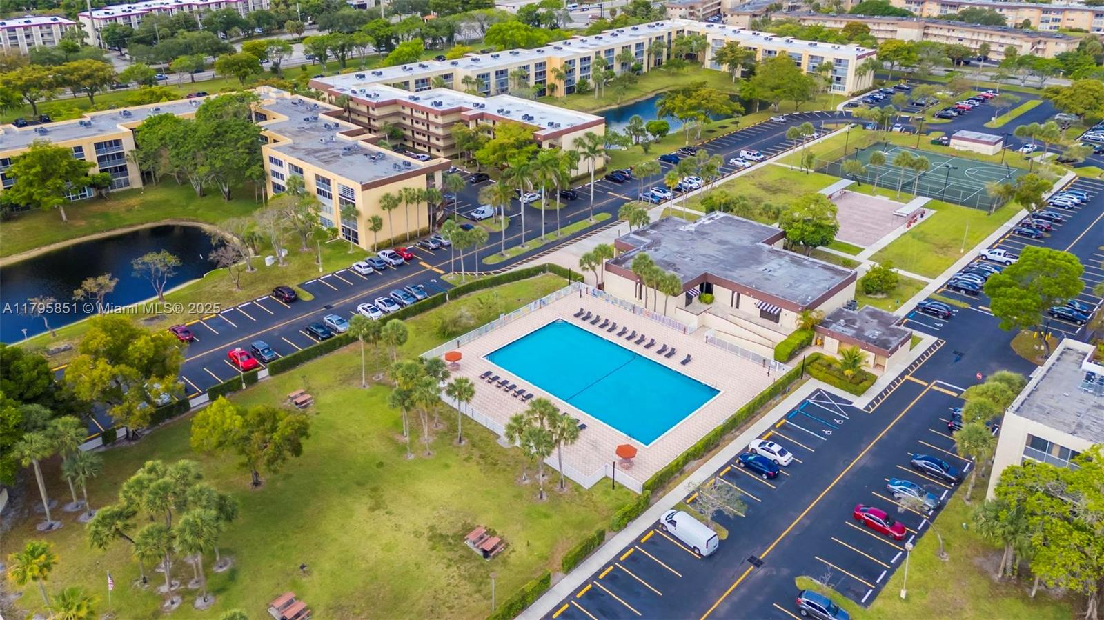 3321 NW 47th Ter #330, Lauderdale Lakes, Florida image 25
