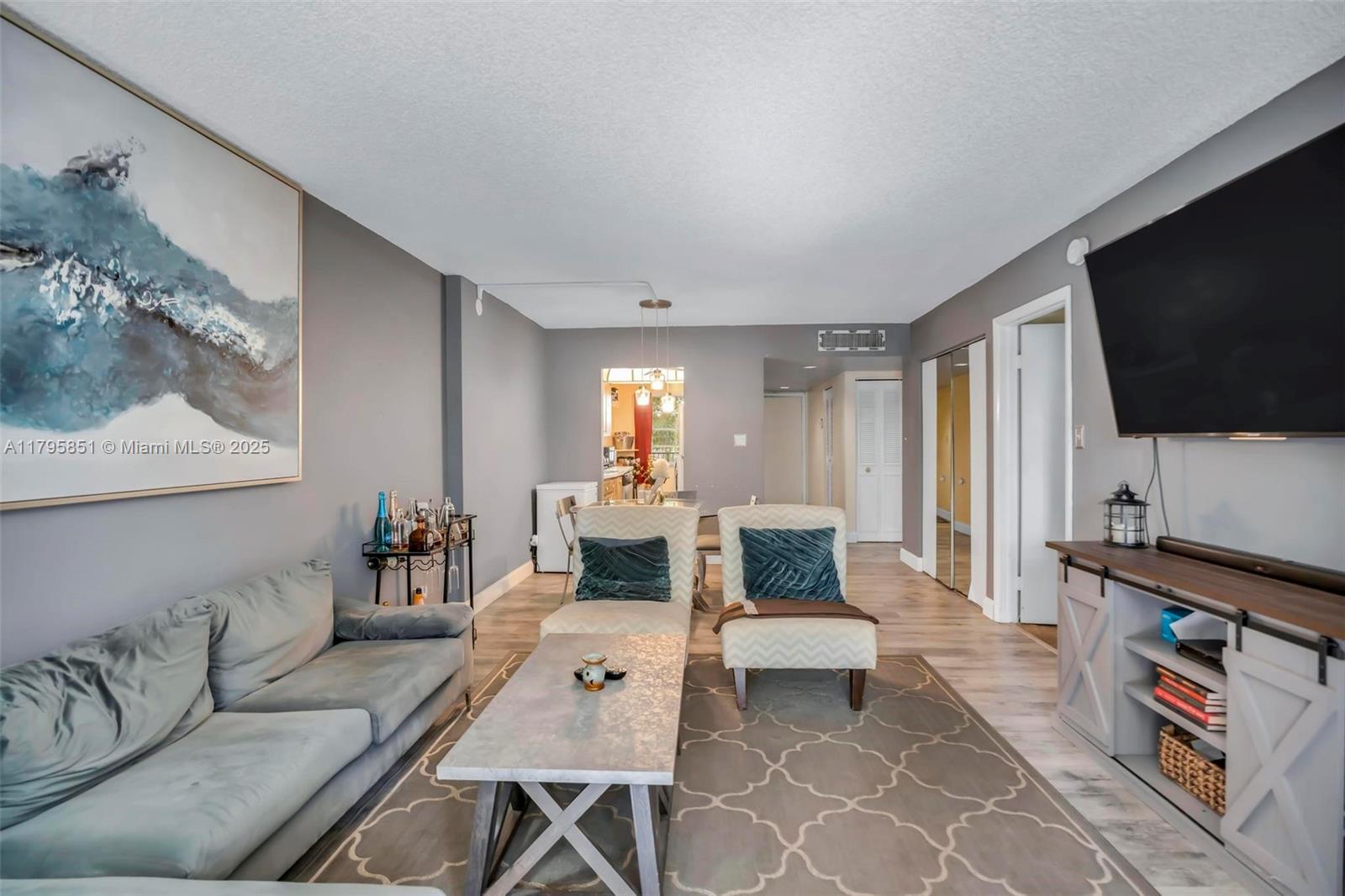 3321 NW 47th Ter #330, Lauderdale Lakes, Florida image 3