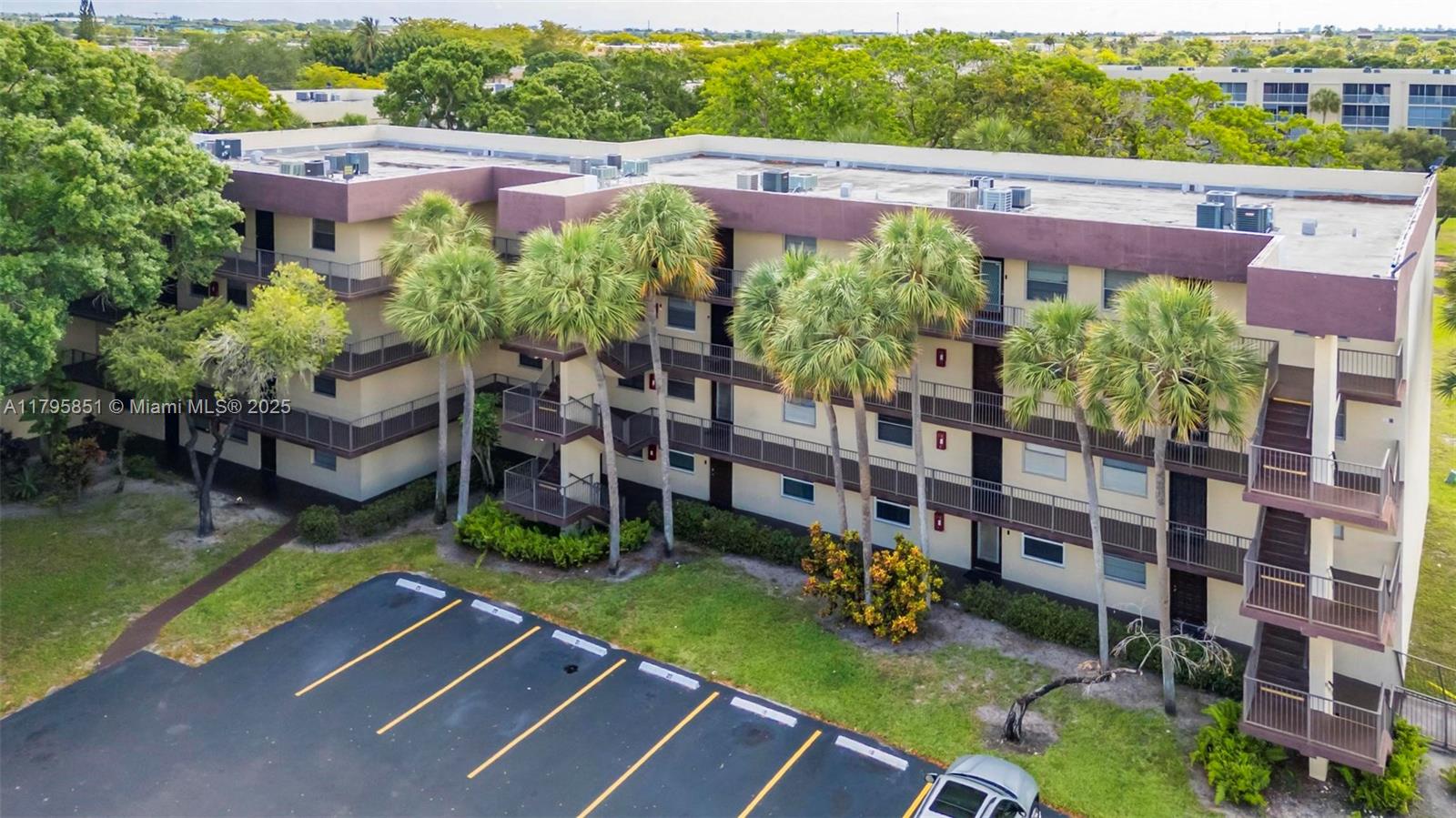 3321 NW 47th Ter #330, Lauderdale Lakes, Florida image 31