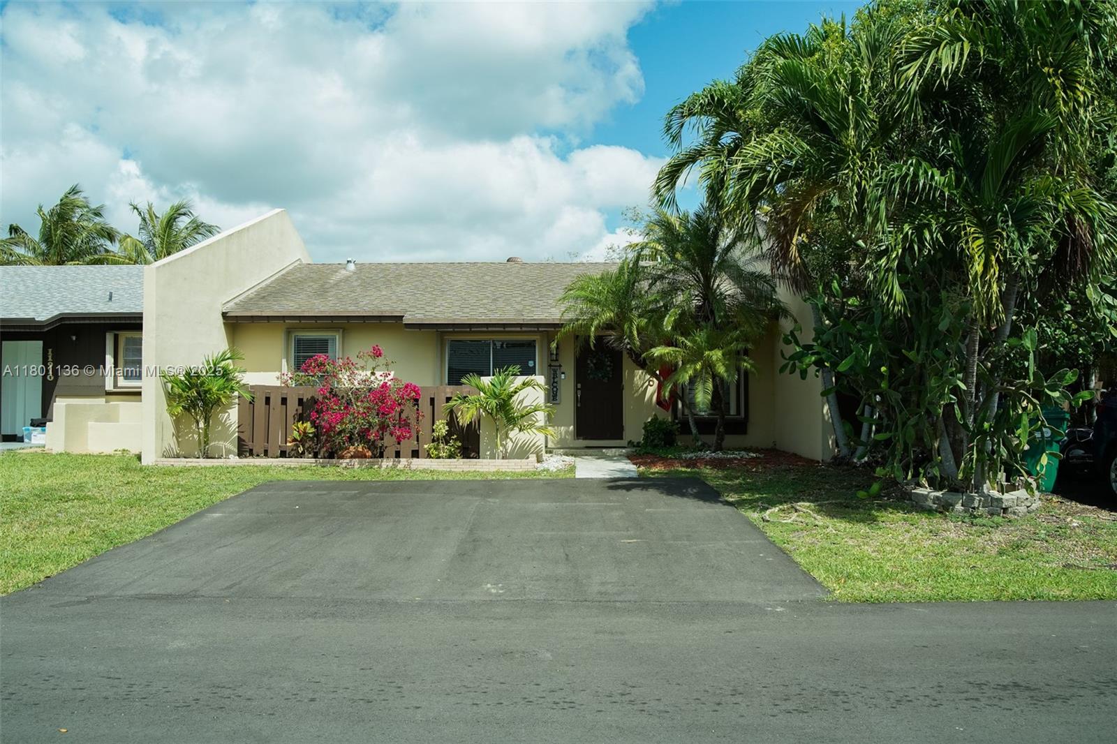 11906 SW 123rd Pl  For Sale A11801136, FL