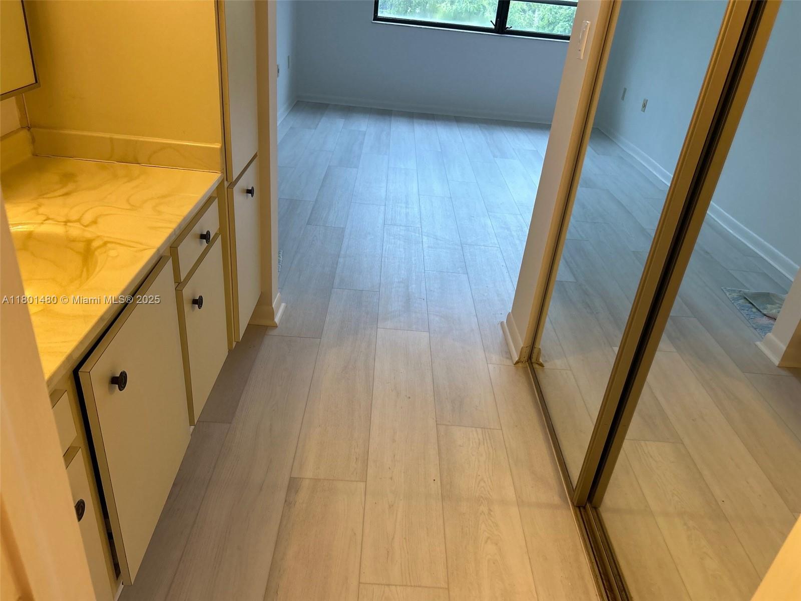 1000 Colony Point Cir #302, Pembroke Pines, Florida image 22