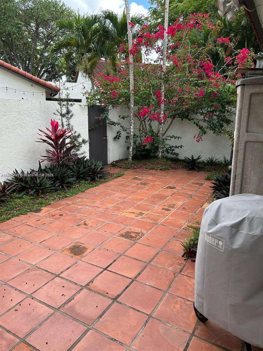 Property photo # 4