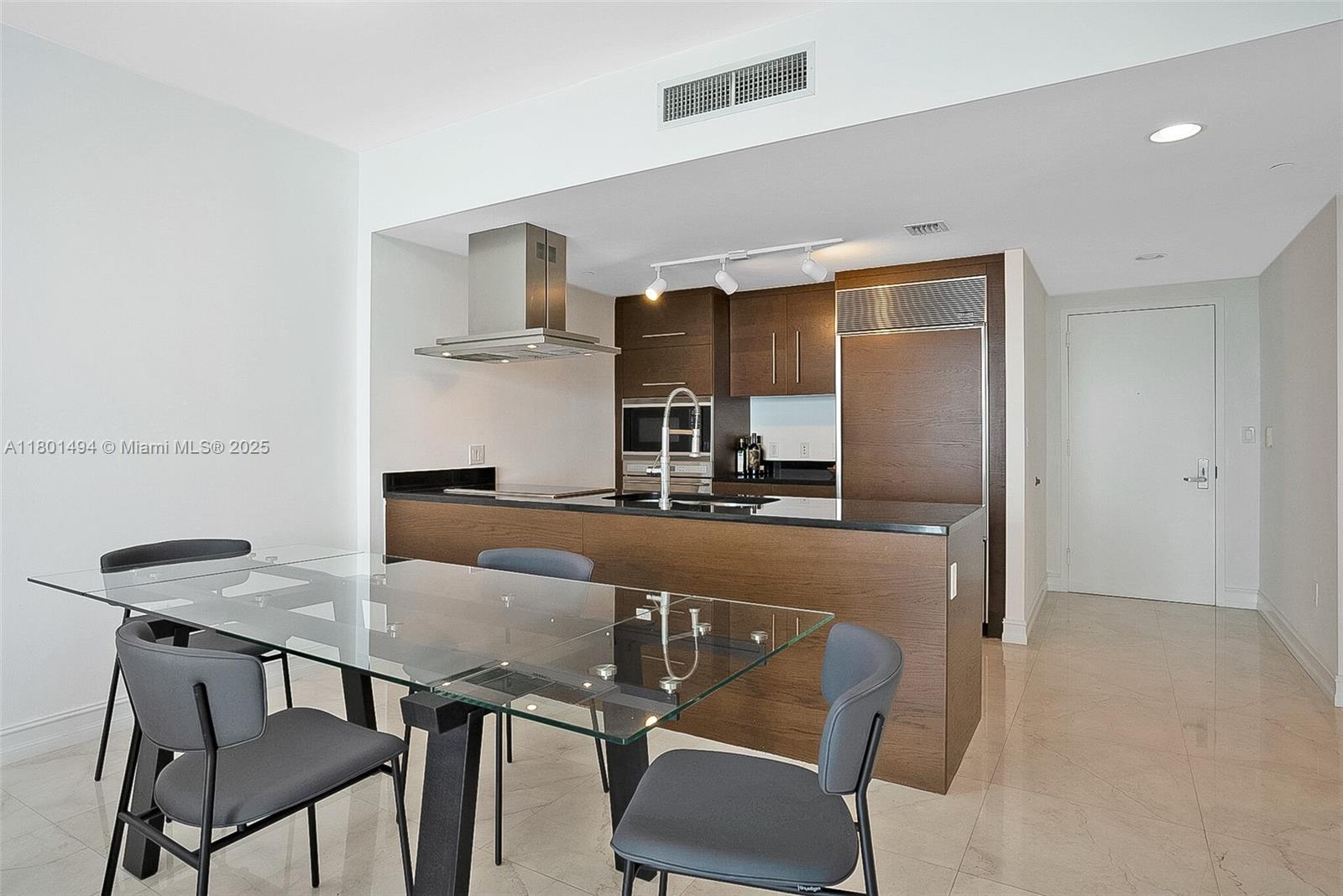 495 Brickell Ave #5509, Miami FL 33131