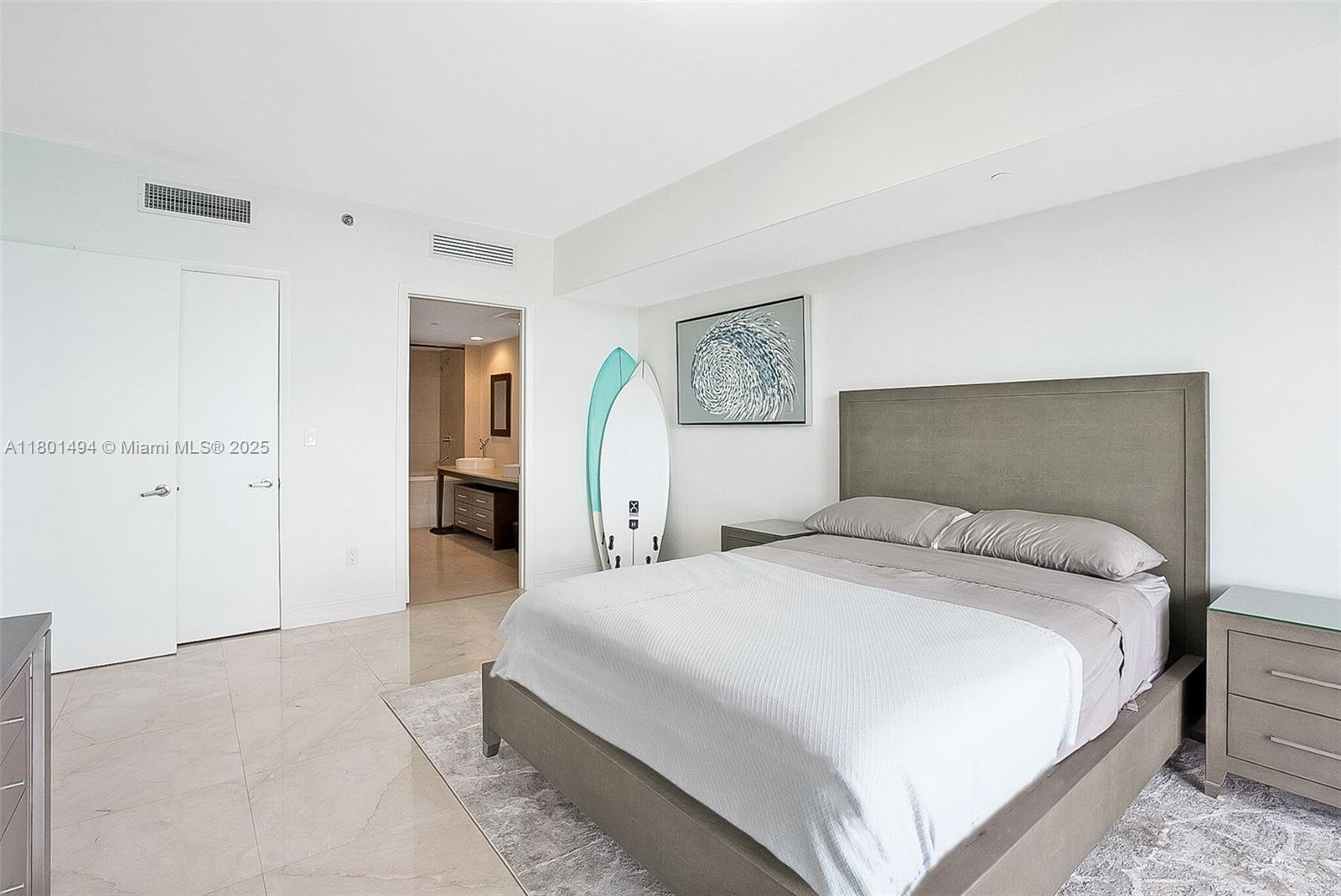 495 Brickell Ave #5509, Miami FL 33131