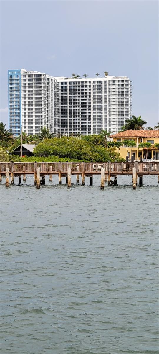 3040 Lake Shore Dr Ph2, Riviera Beach, Florida image 43