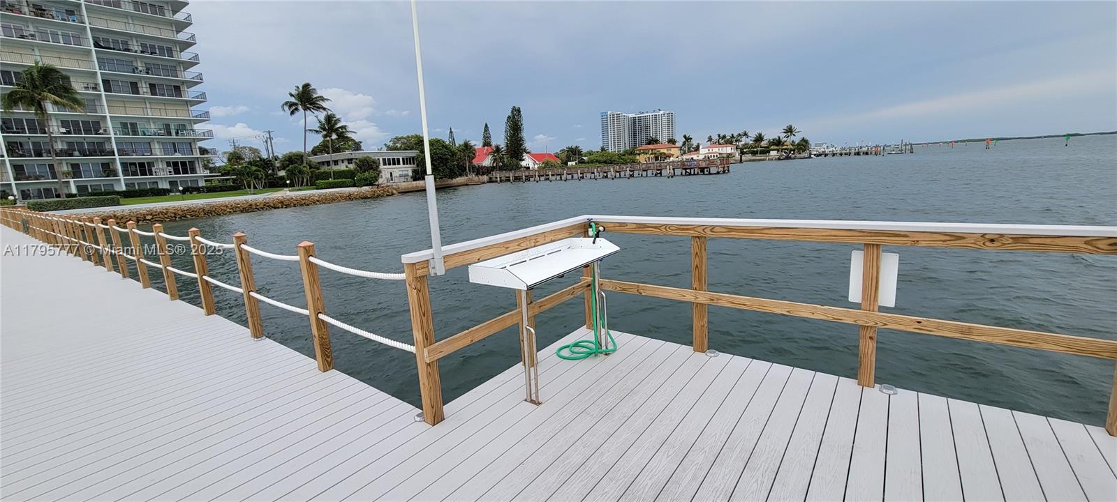 3040 Lake Shore Dr Ph2, Riviera Beach, Florida image 45