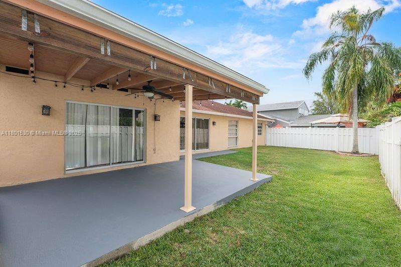 550 Auburn Way, Davie, Florida image 23