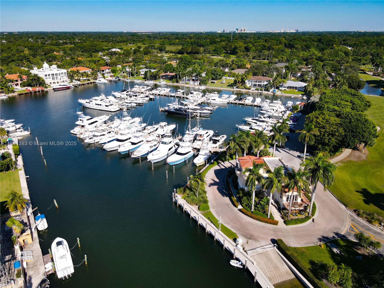 13647 Deering Bay Dr #142, Coral Gables, Florida image 32