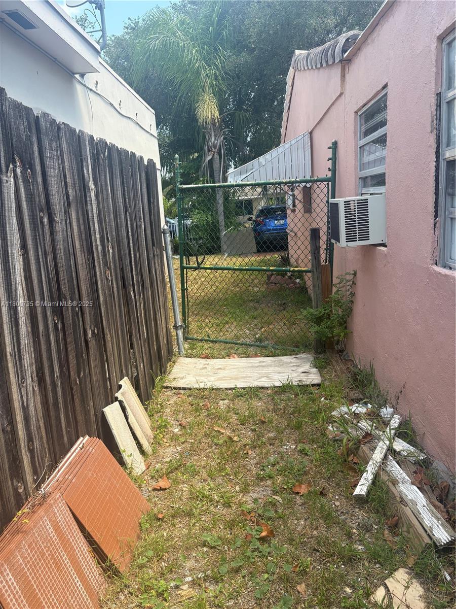 2530 Washington St, Hollywood, Florida image 30