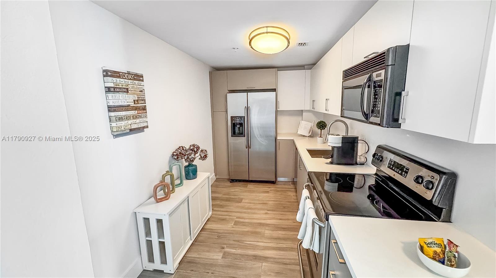 Property photo # 9
