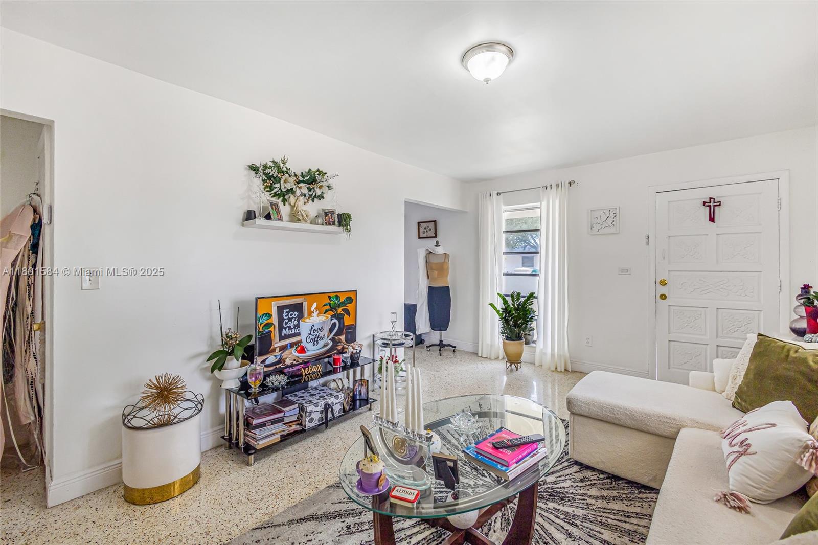 3347 SW 24th St, Miami, Florida image 9