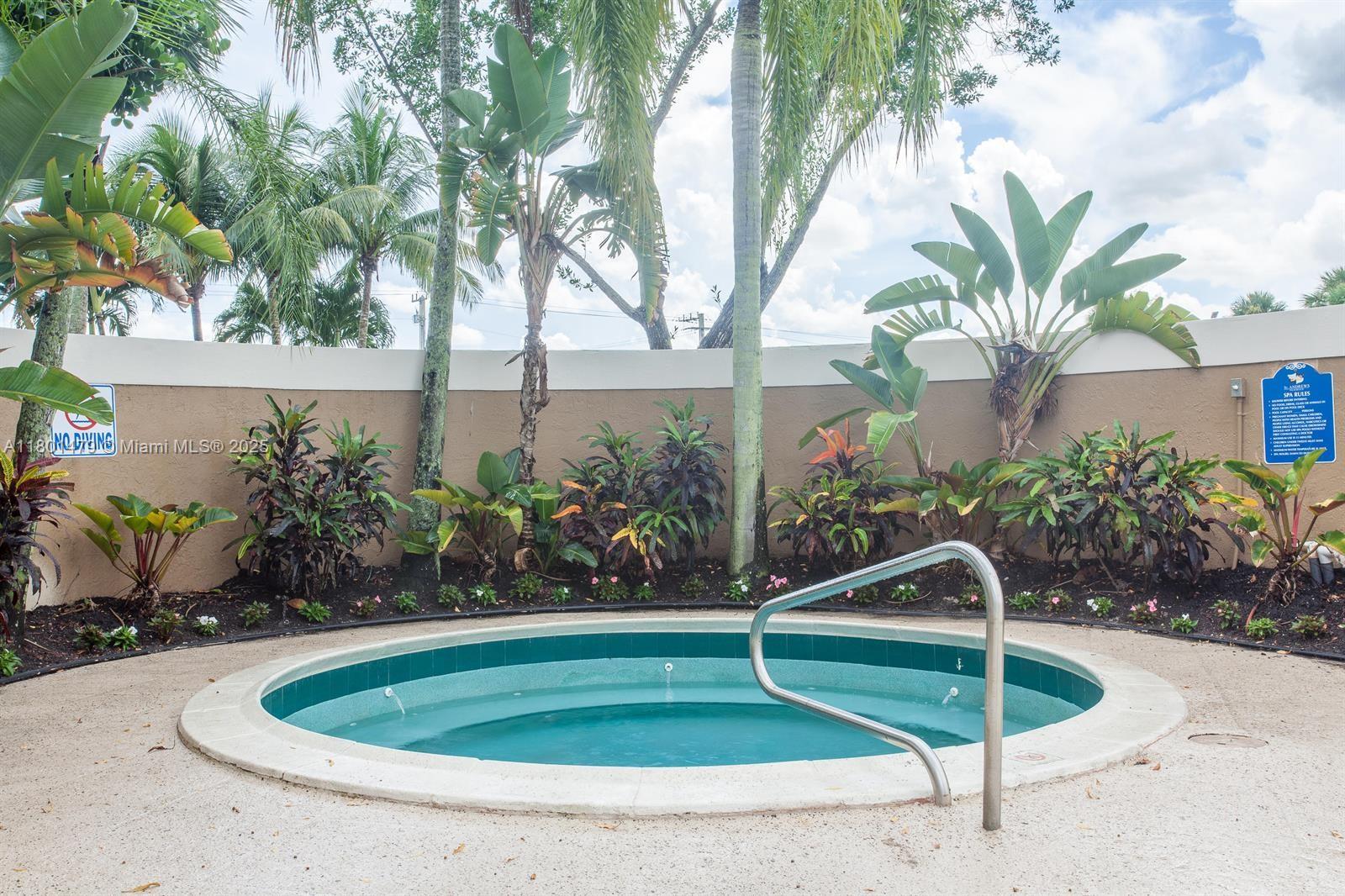 1141 Lake Victoria Dr #E, West Palm Beach, Florida image 12