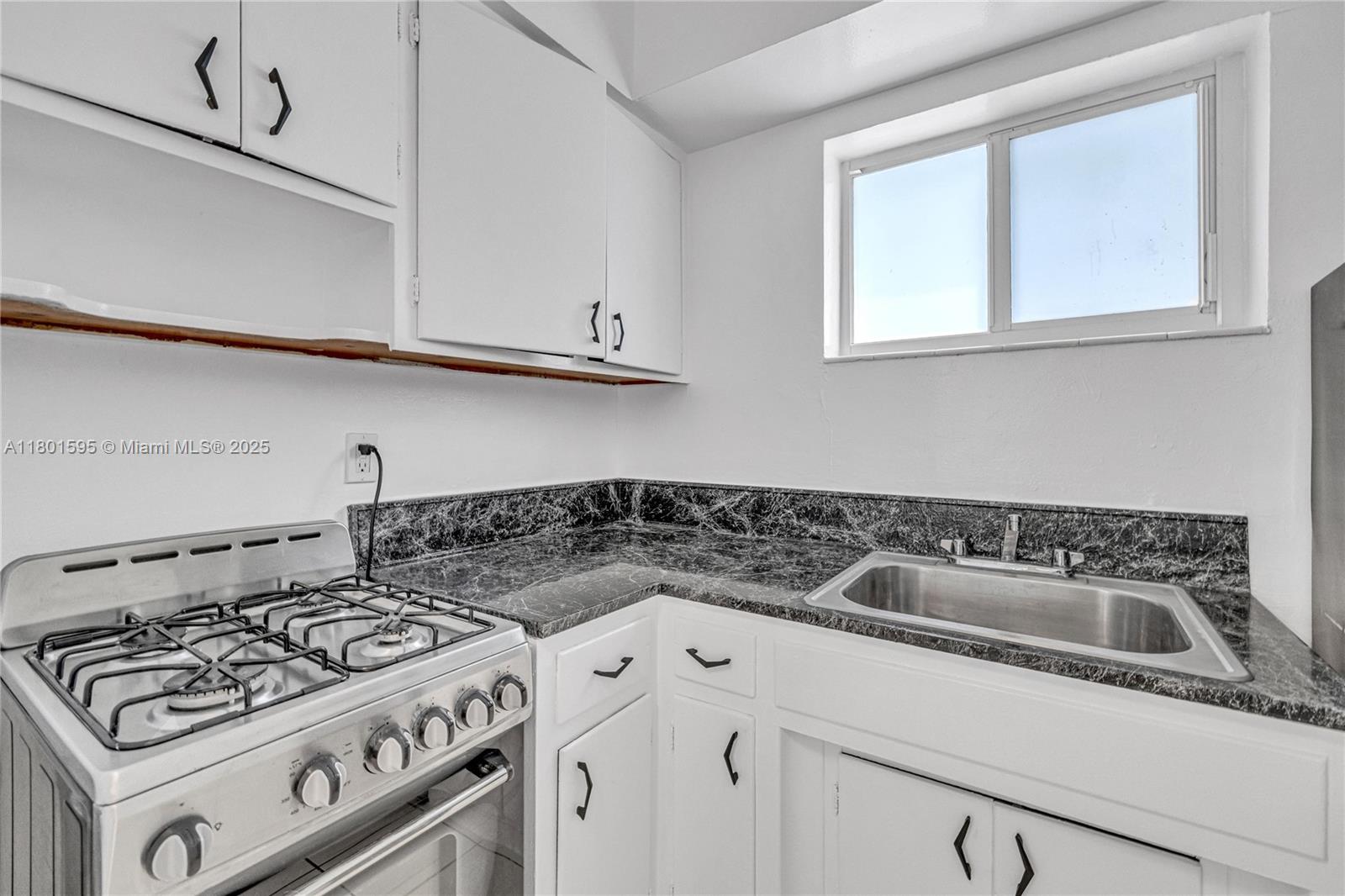 Property photo # 6