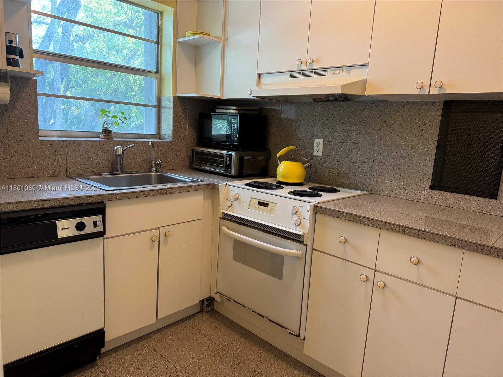 Property photo # 2