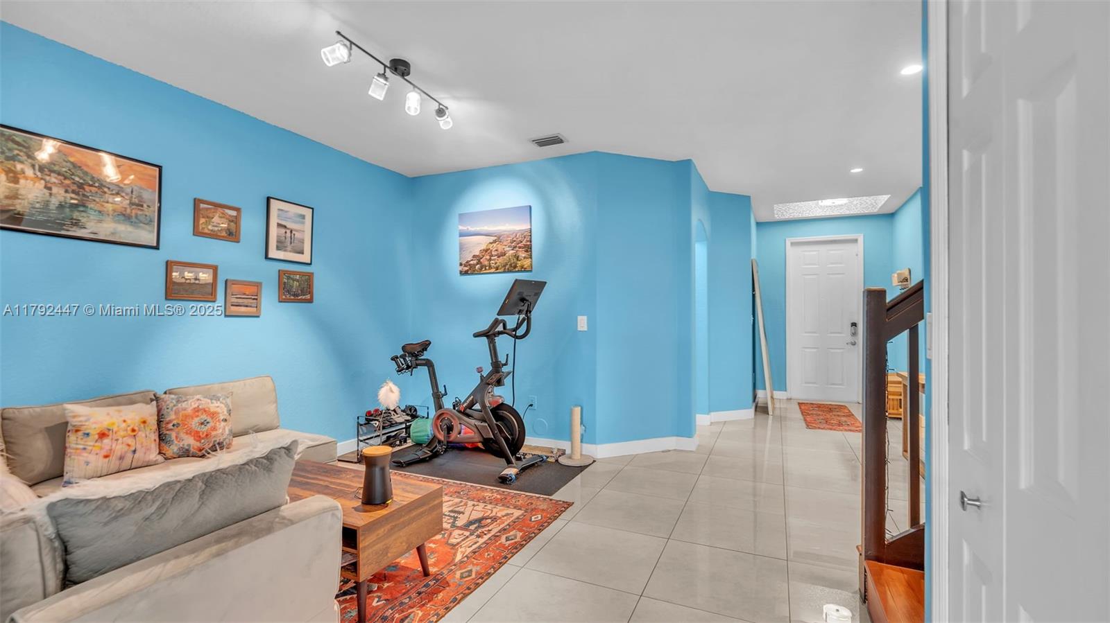 7634 NW 114th Path, Doral, Florida image 10