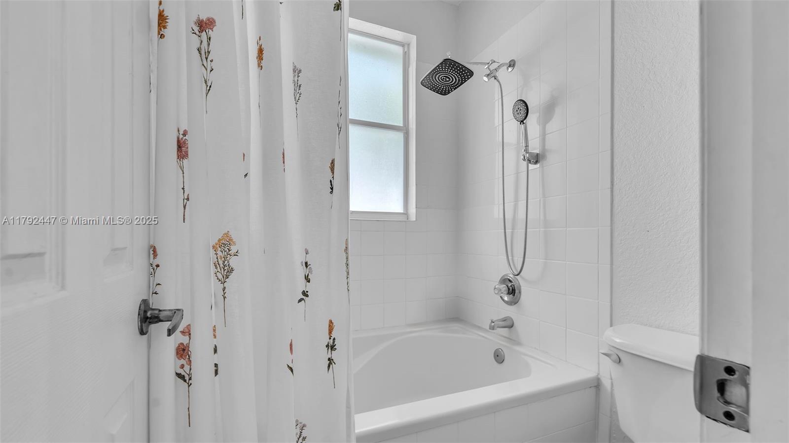 7634 NW 114th Path, Doral, Florida image 27
