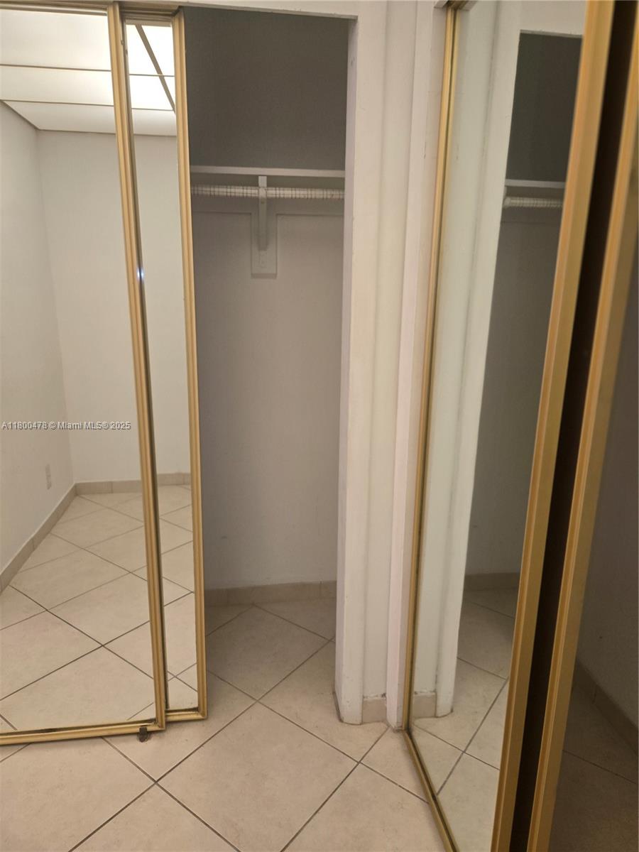 215 SE 3rd Ave #401D, Hallandale Beach, Florida image 14