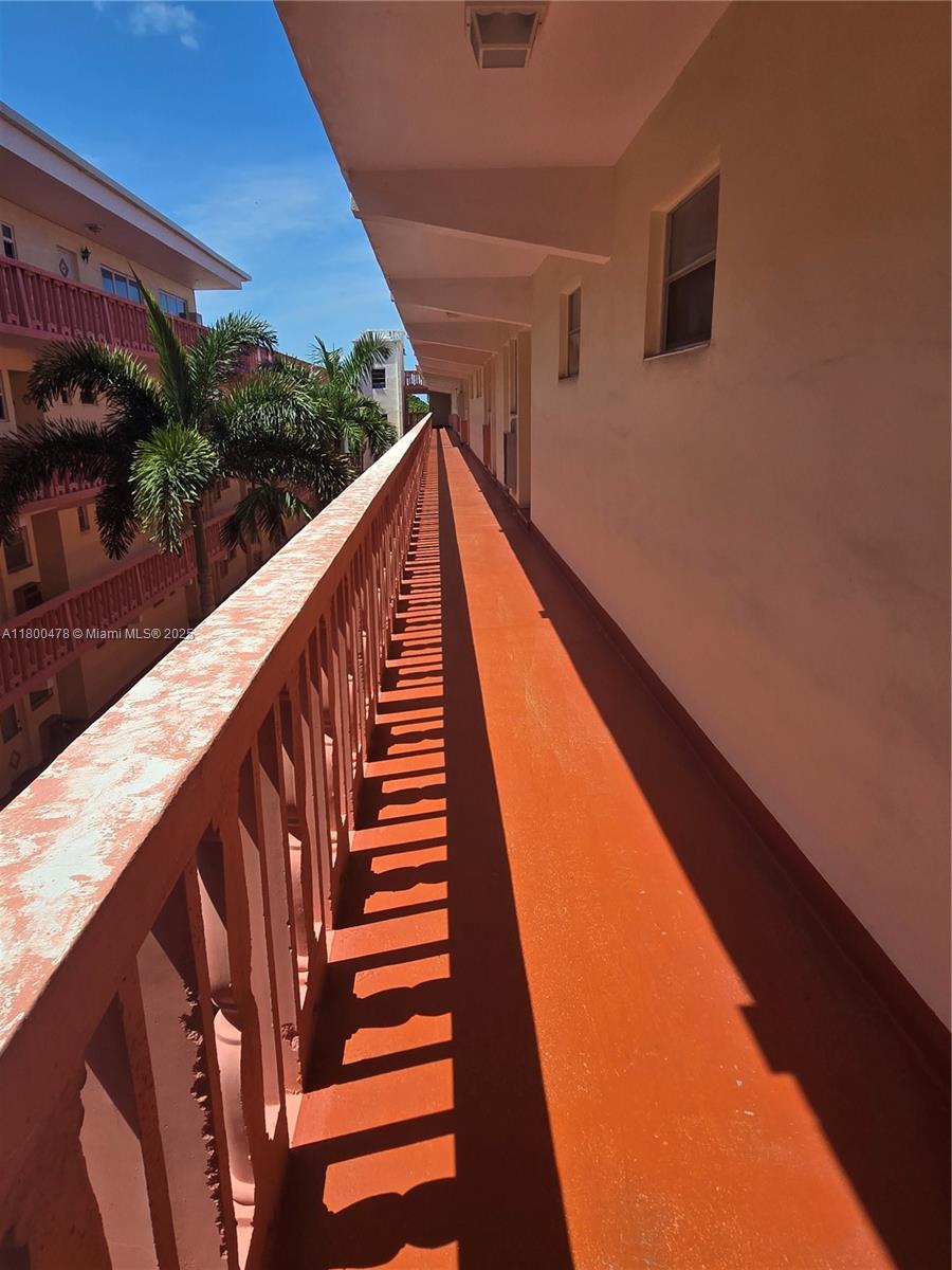 215 SE 3rd Ave #401D, Hallandale Beach, Florida image 3
