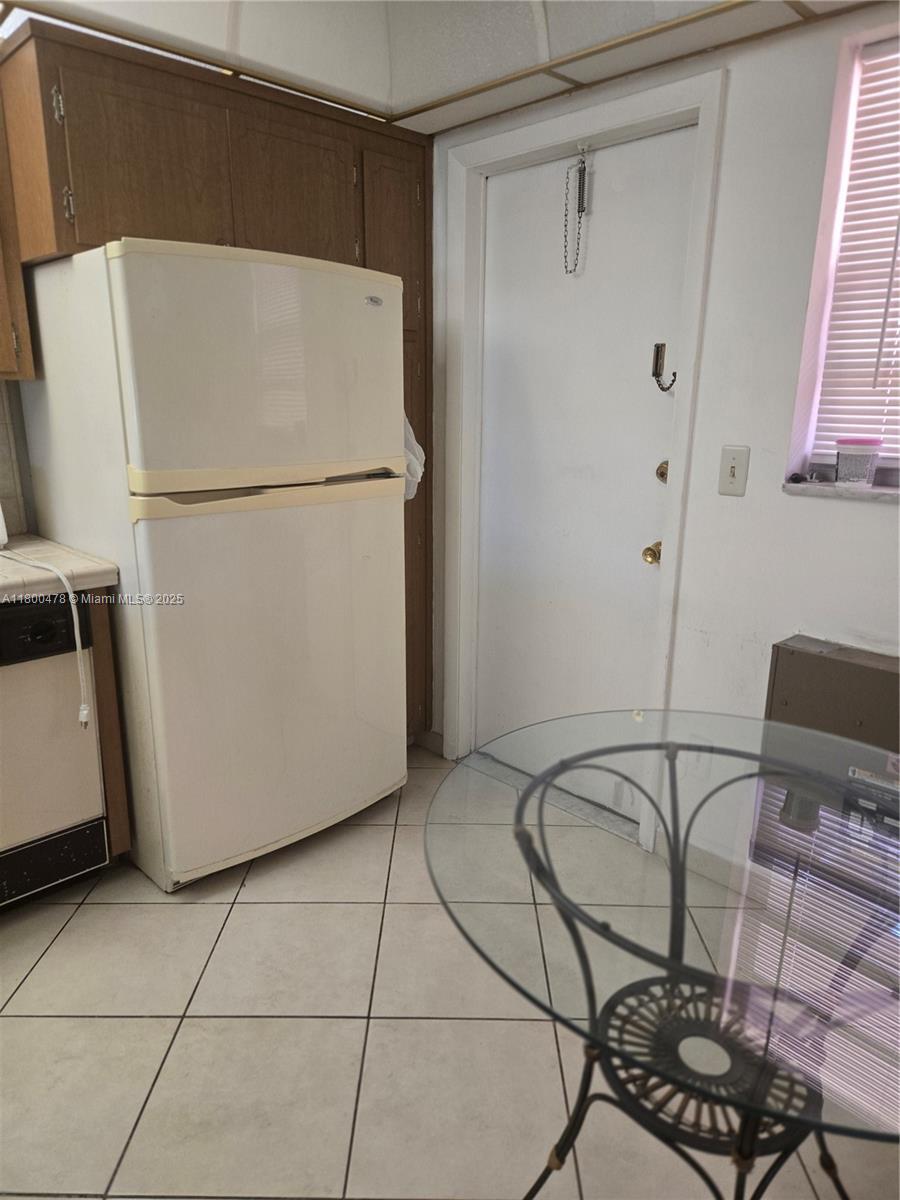 215 SE 3rd Ave #401D, Hallandale Beach, Florida image 7