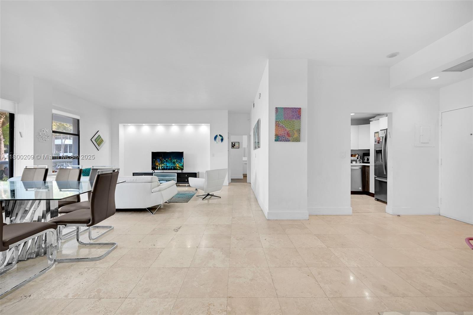 20505 E Country Club Dr #137, Aventura, Florida image 5