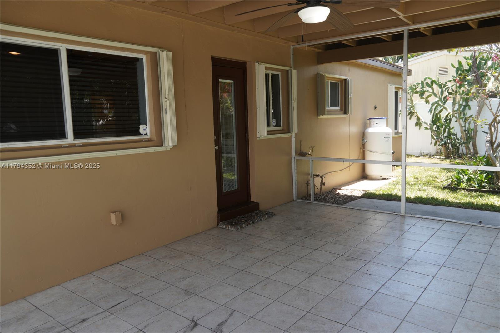 5409 NE 4th Ter, Oakland Park, Florida image 13