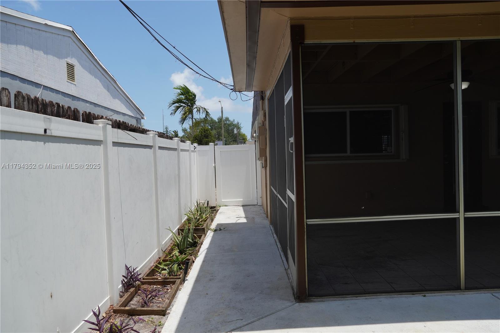 5409 NE 4th Ter, Oakland Park, Florida image 16