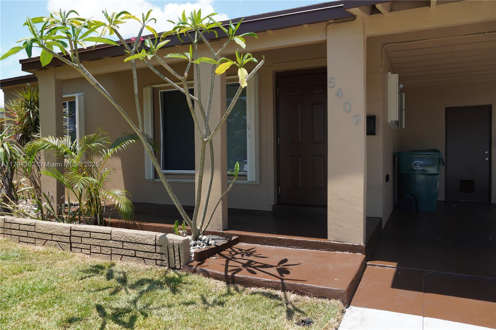 5409 NE 4th Ter, Oakland Park, Florida image 2