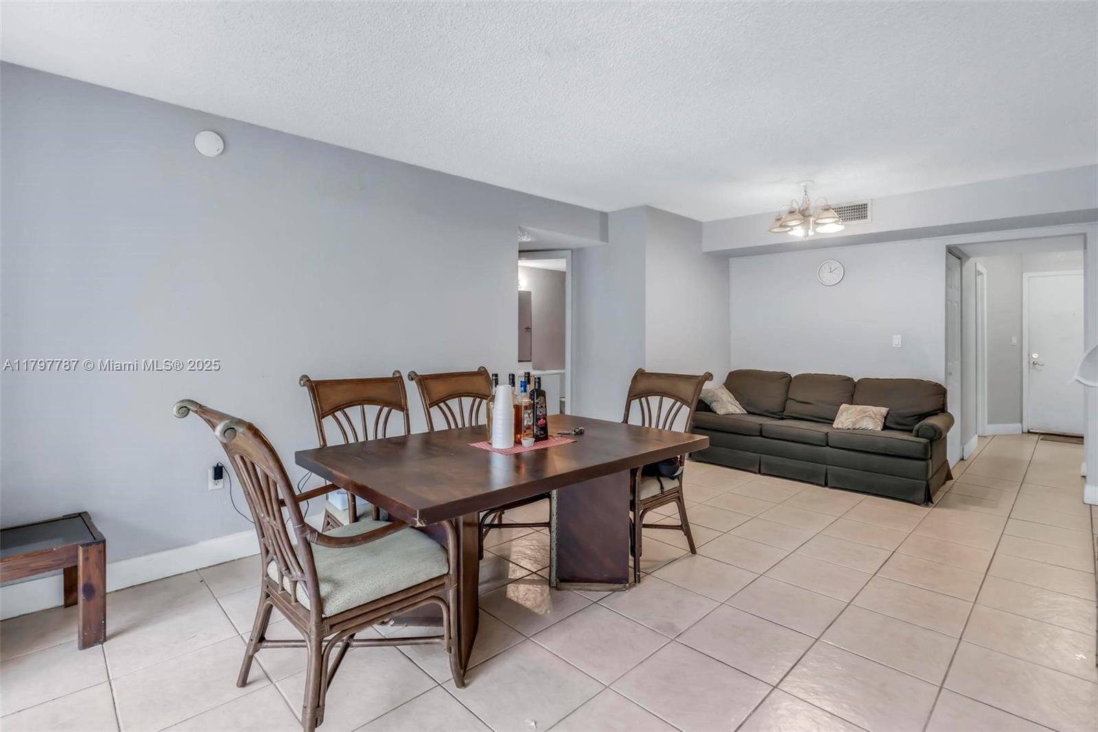 4235 University Dr Unit 115, Sunrise, Florida 33351