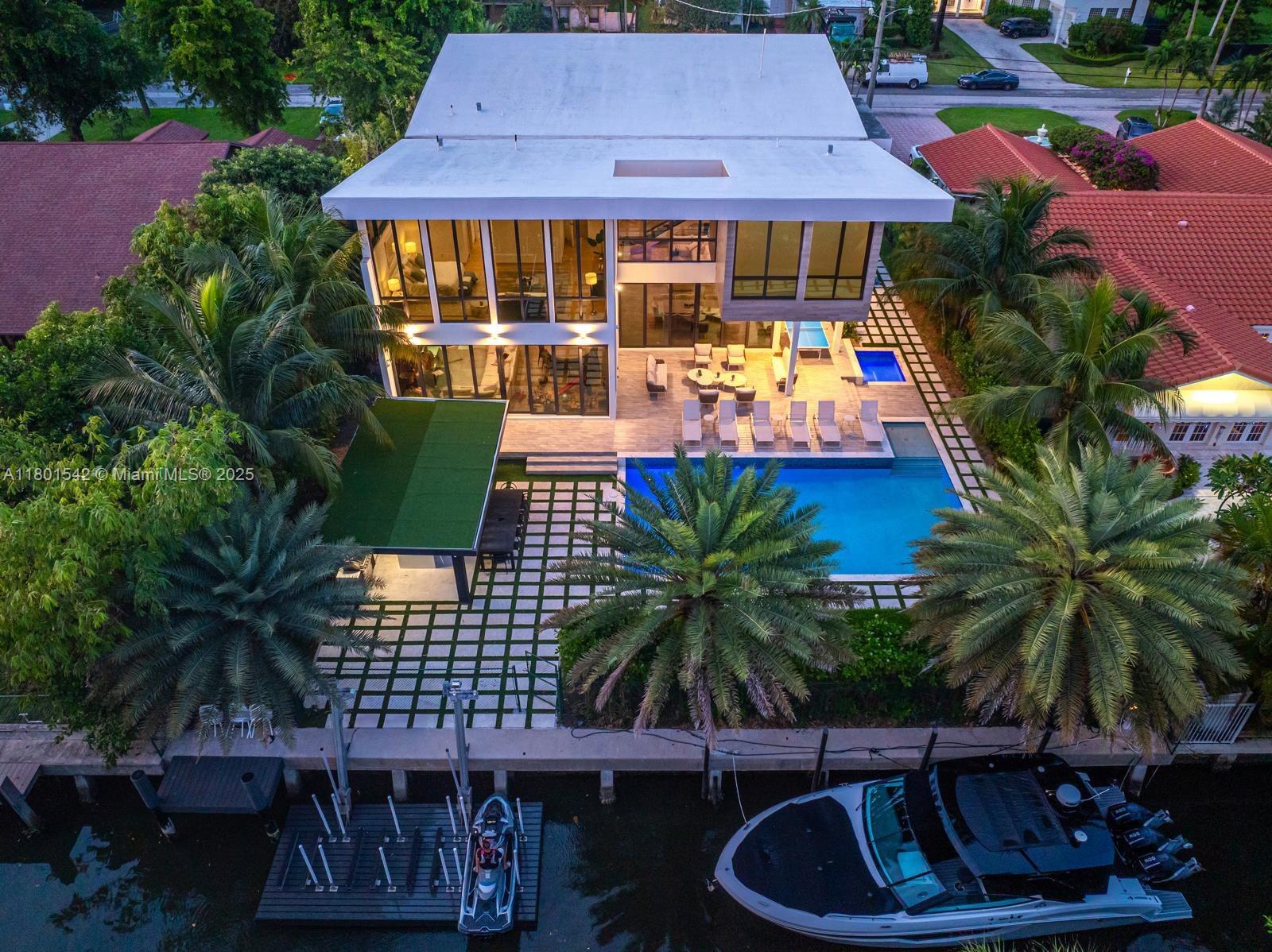 521 Holiday Dr, Hallandale Beach, Florida image 43