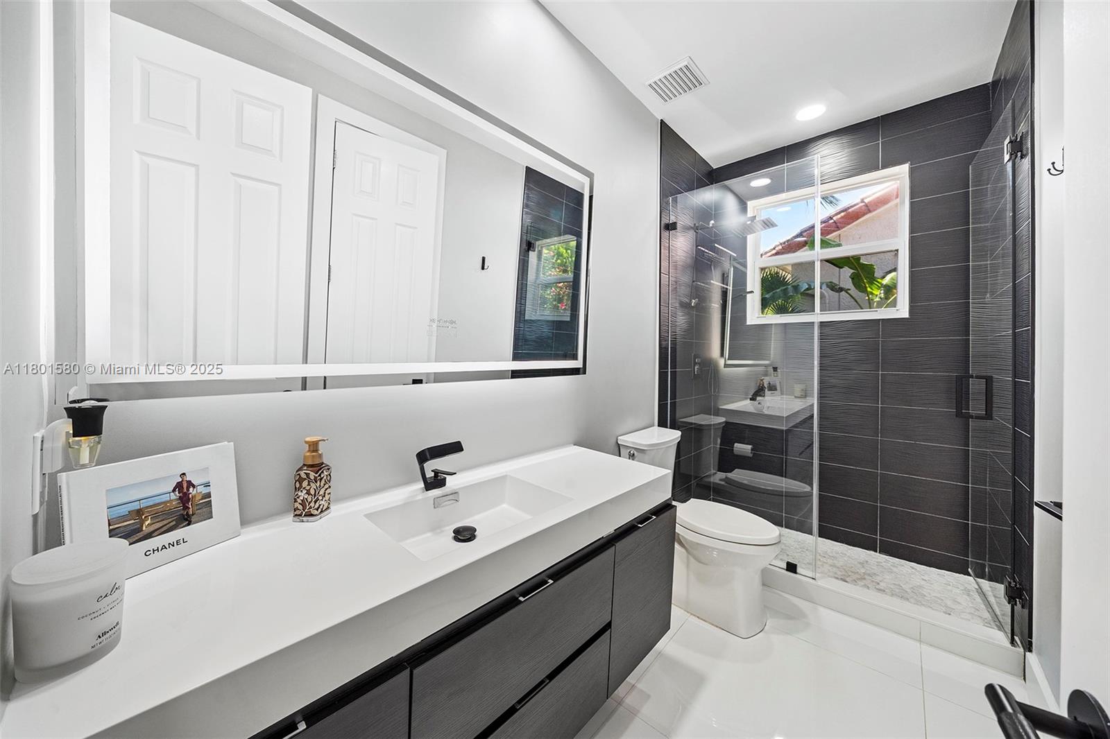 1496 Breakwater Terr, Hollywood, Florida image 32