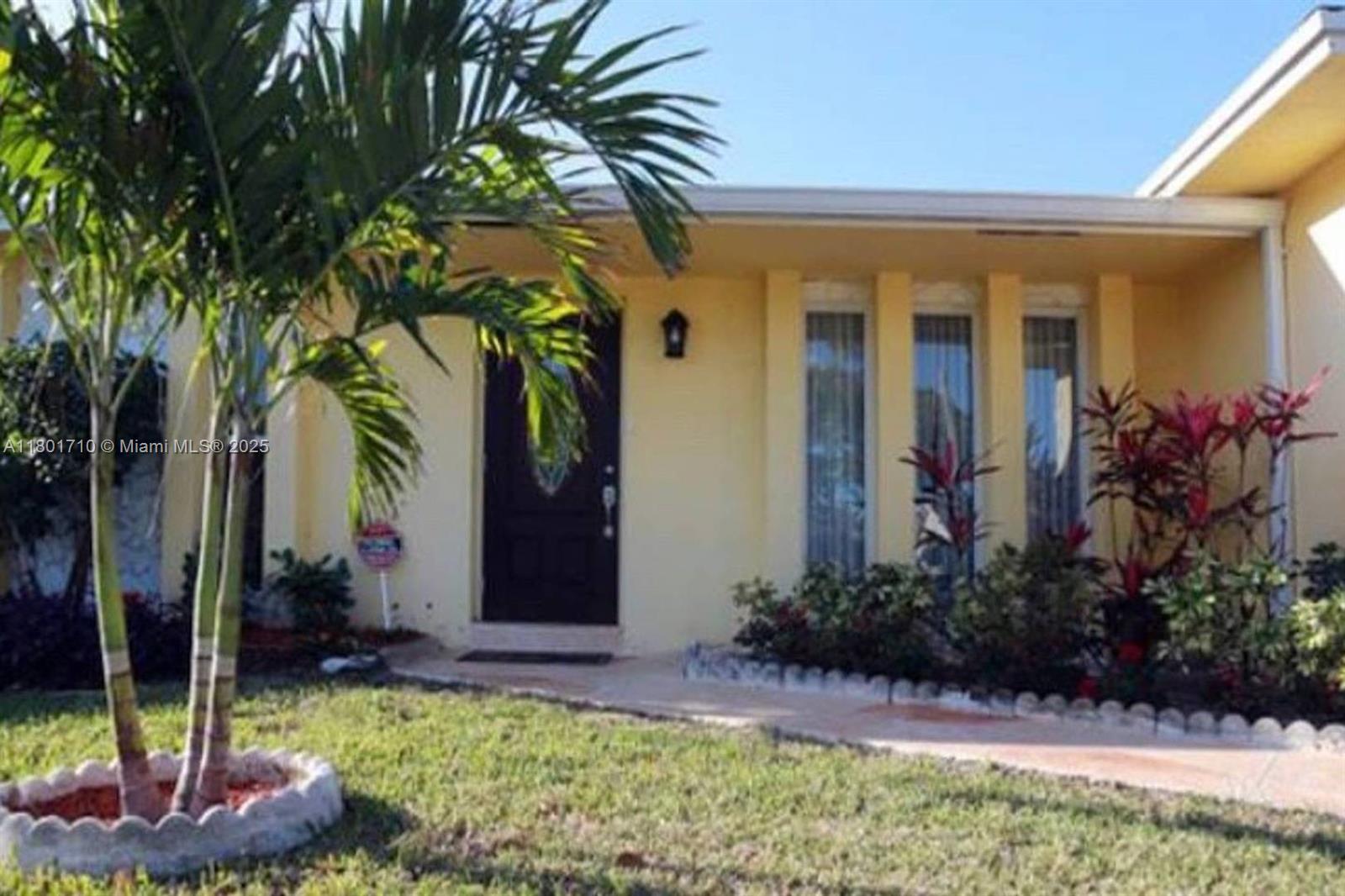 314 SE 4th St, Dania Beach, Florida image 2