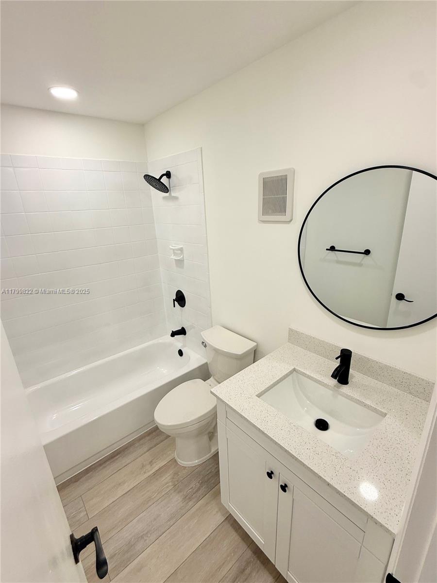 6310 NW 28th St, Sunrise, Florida image 19
