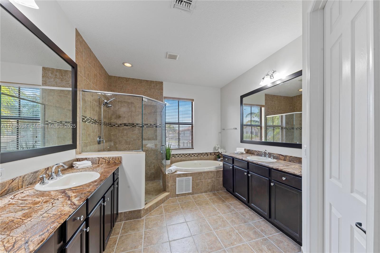 2691 NW 83rd Ter, Cooper City, Florida image 19
