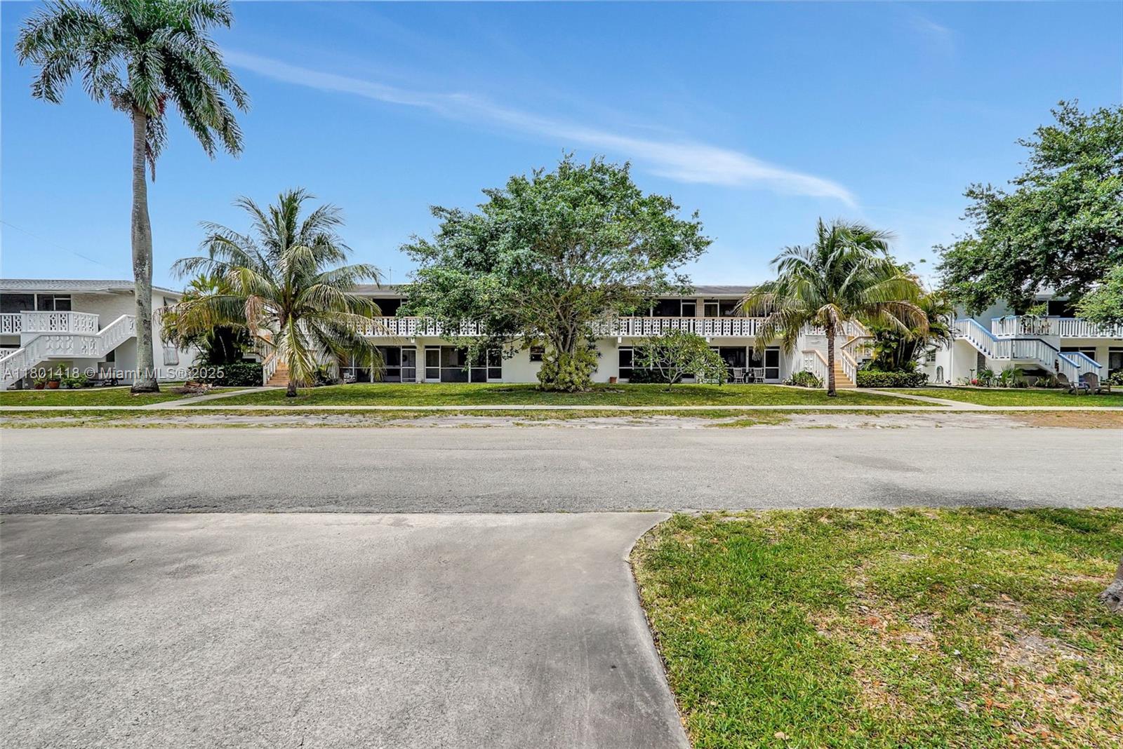 532 S Luna Ct #7, Hollywood, Florida image 1