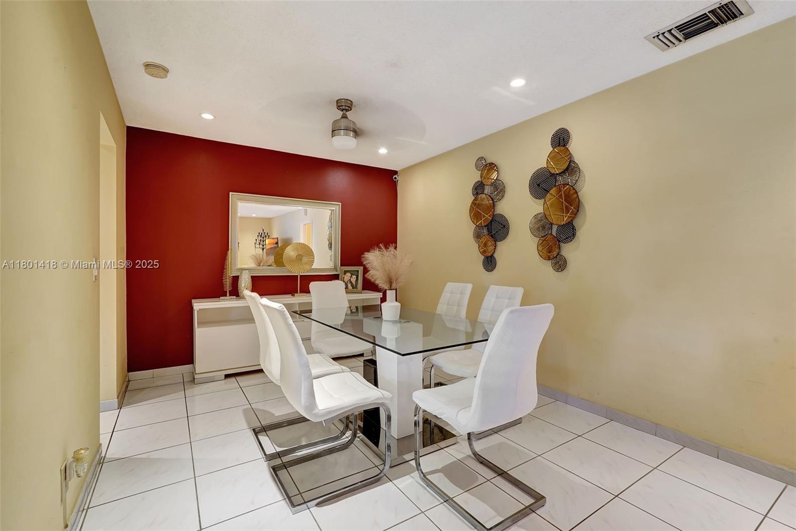 532 S Luna Ct #7, Hollywood, Florida image 11