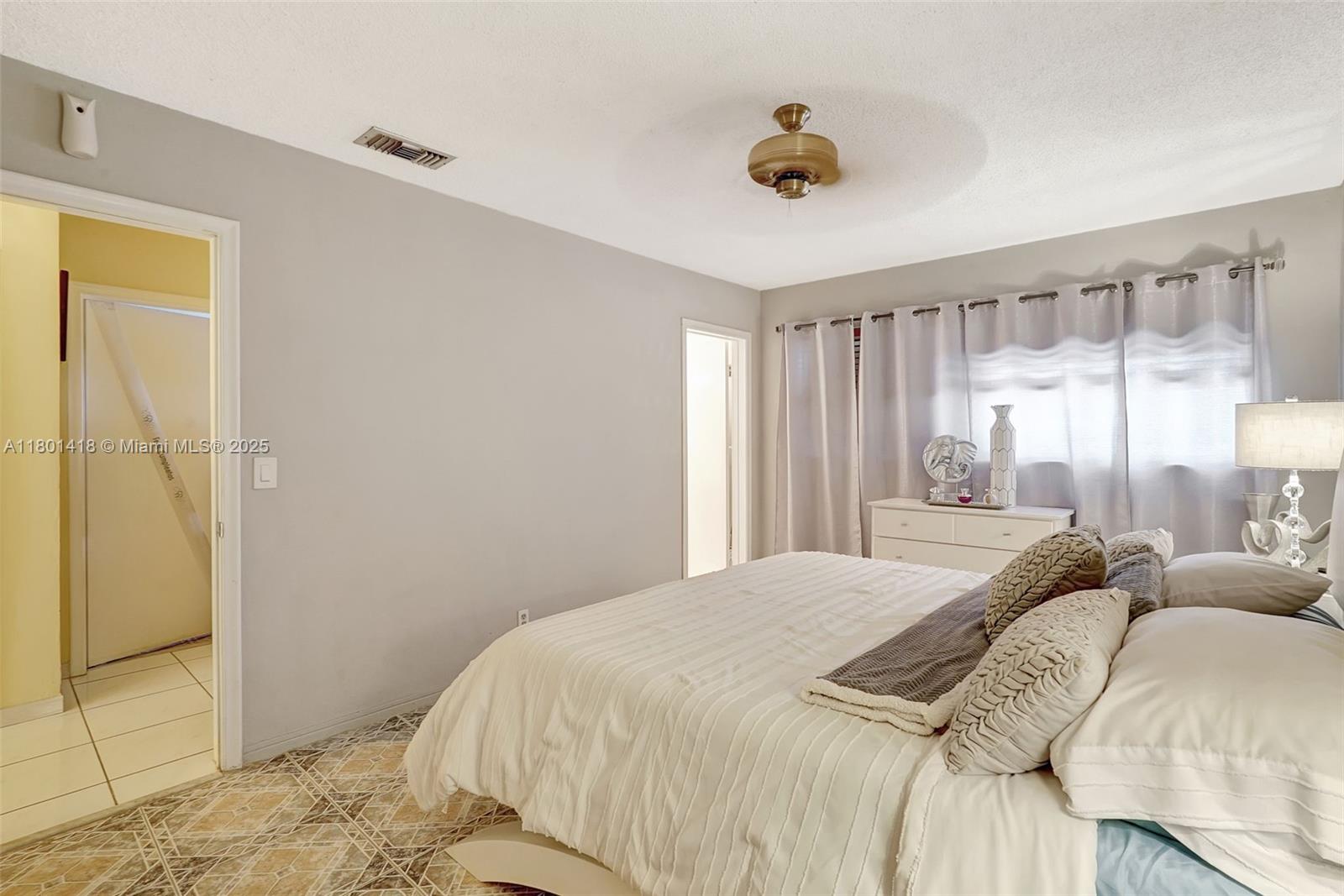 532 S Luna Ct #7, Hollywood, Florida image 21