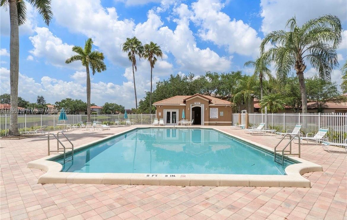 16203 Emerald Cove Rd, Weston, Florida image 30