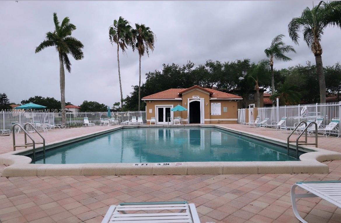 16203 Emerald Cove Rd, Weston, Florida image 33
