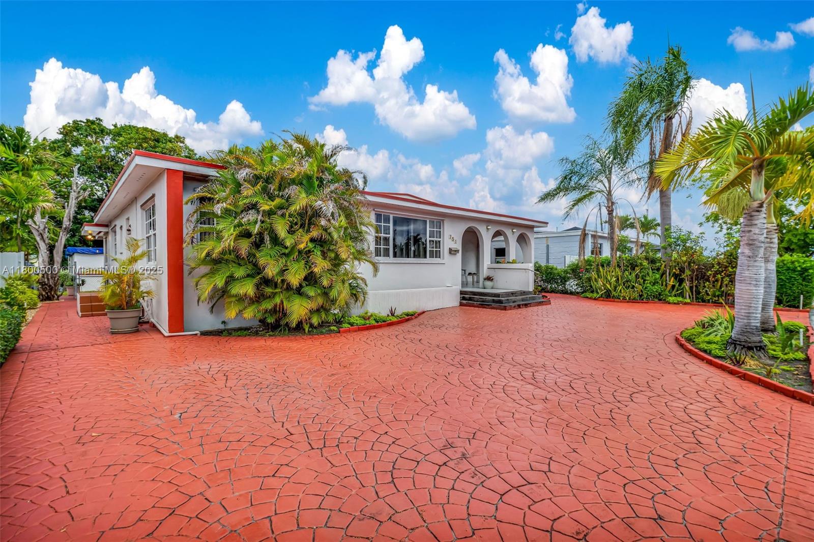 751 E 56th St, Hialeah, Florida image 46