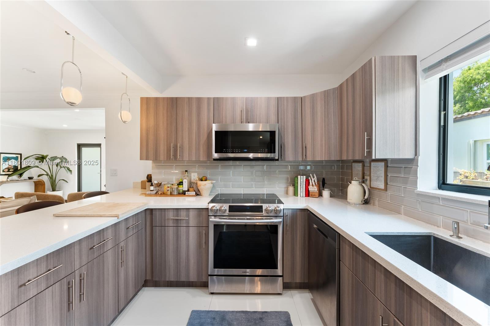 Property photo # 6