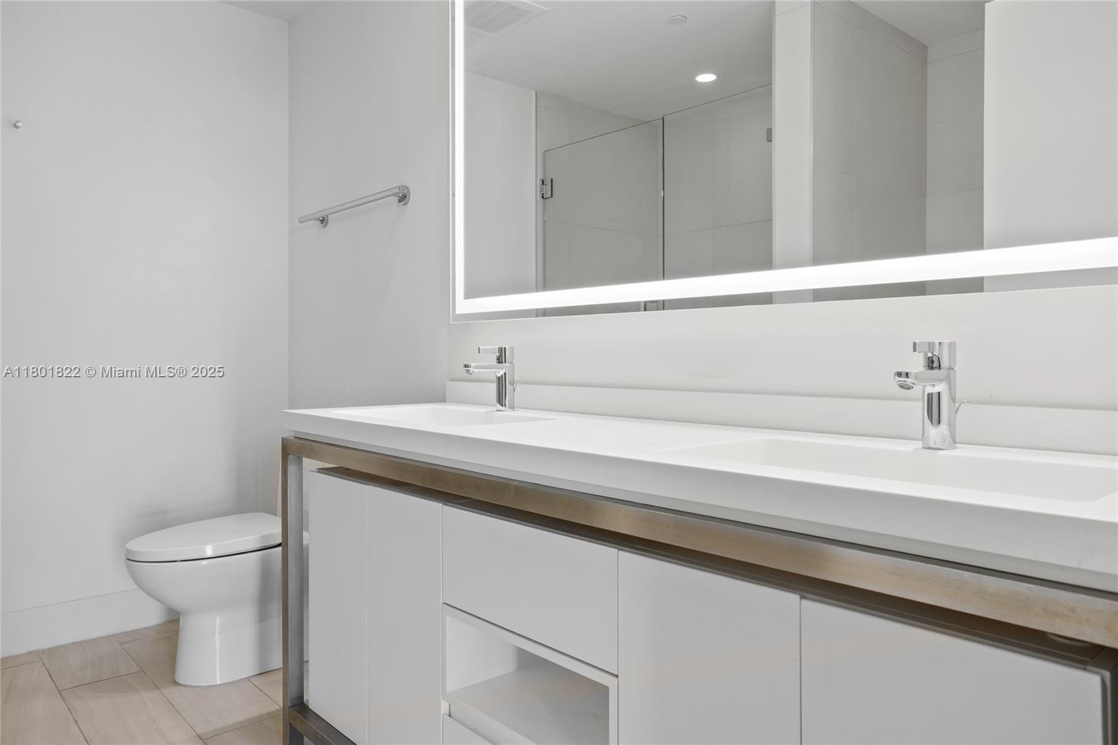 2000 Metropica Way #2504, Sunrise, Florida image 13