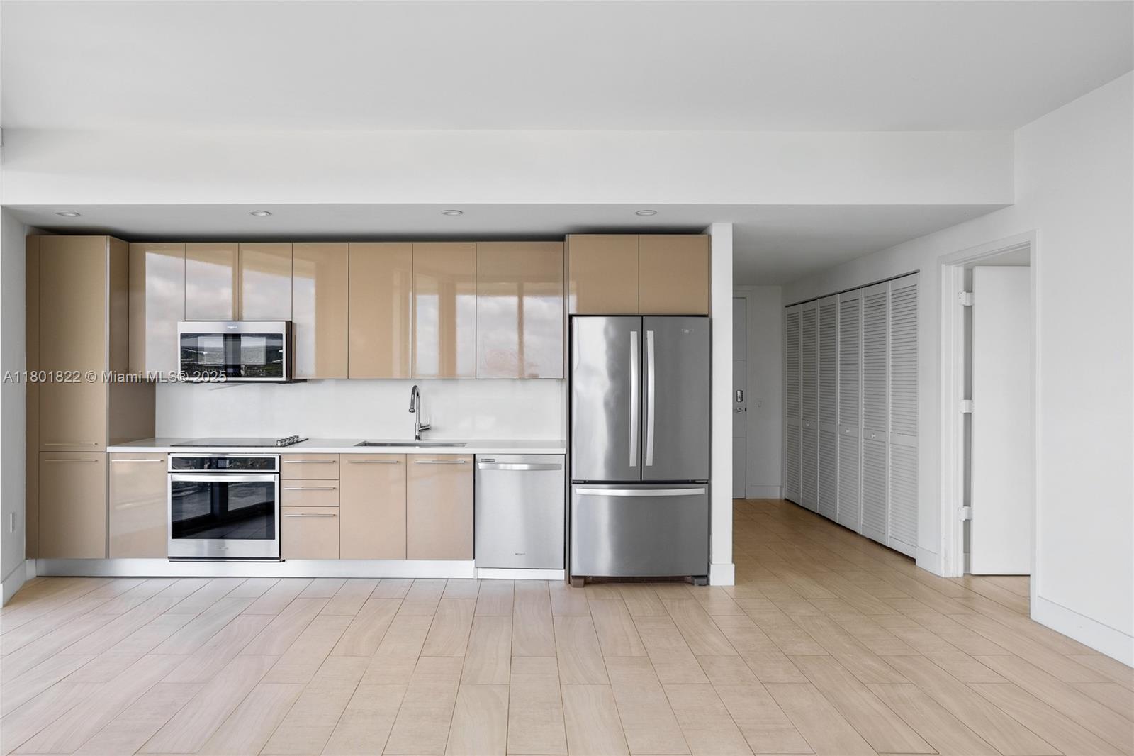 2000 Metropica Way #2504, Sunrise, Florida image 4