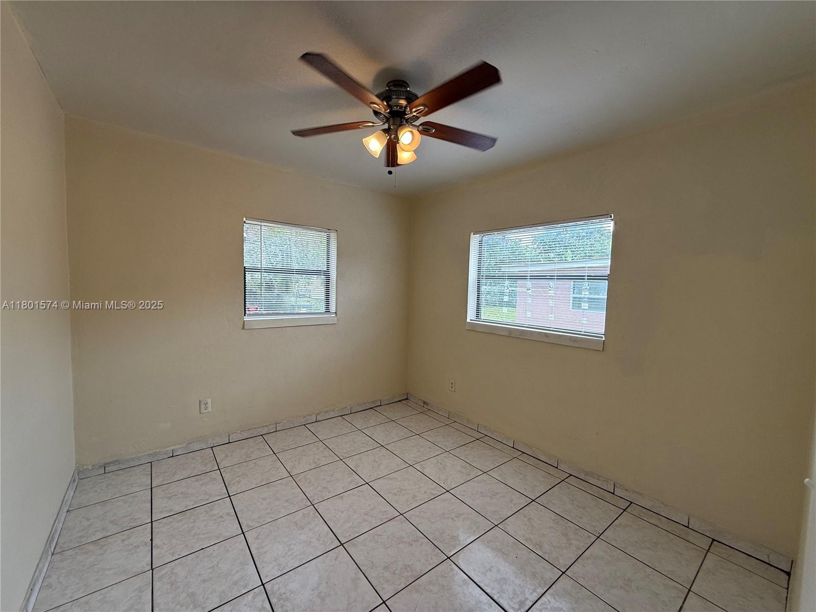 1100 NE 151st Ter, North Miami Beach, Florida image 14